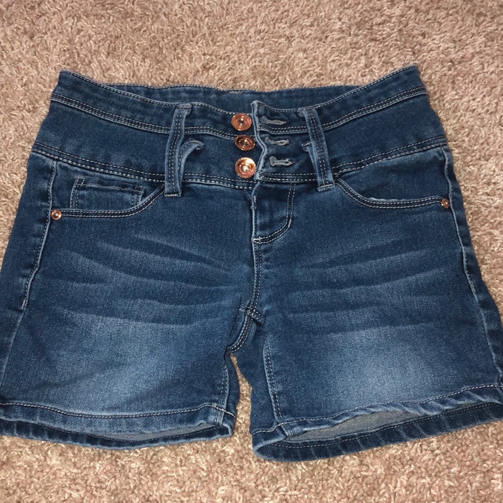 cute haughty waisted shorts